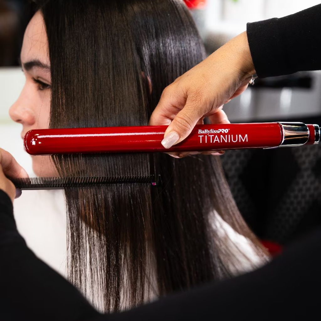 Alaciadora Babyliss Pro de 1" Roja Nano Titanium